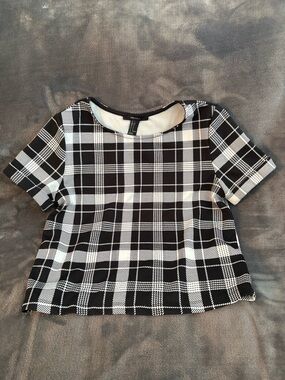 Forever 21 Black and White Plaid Short Sleeve Top